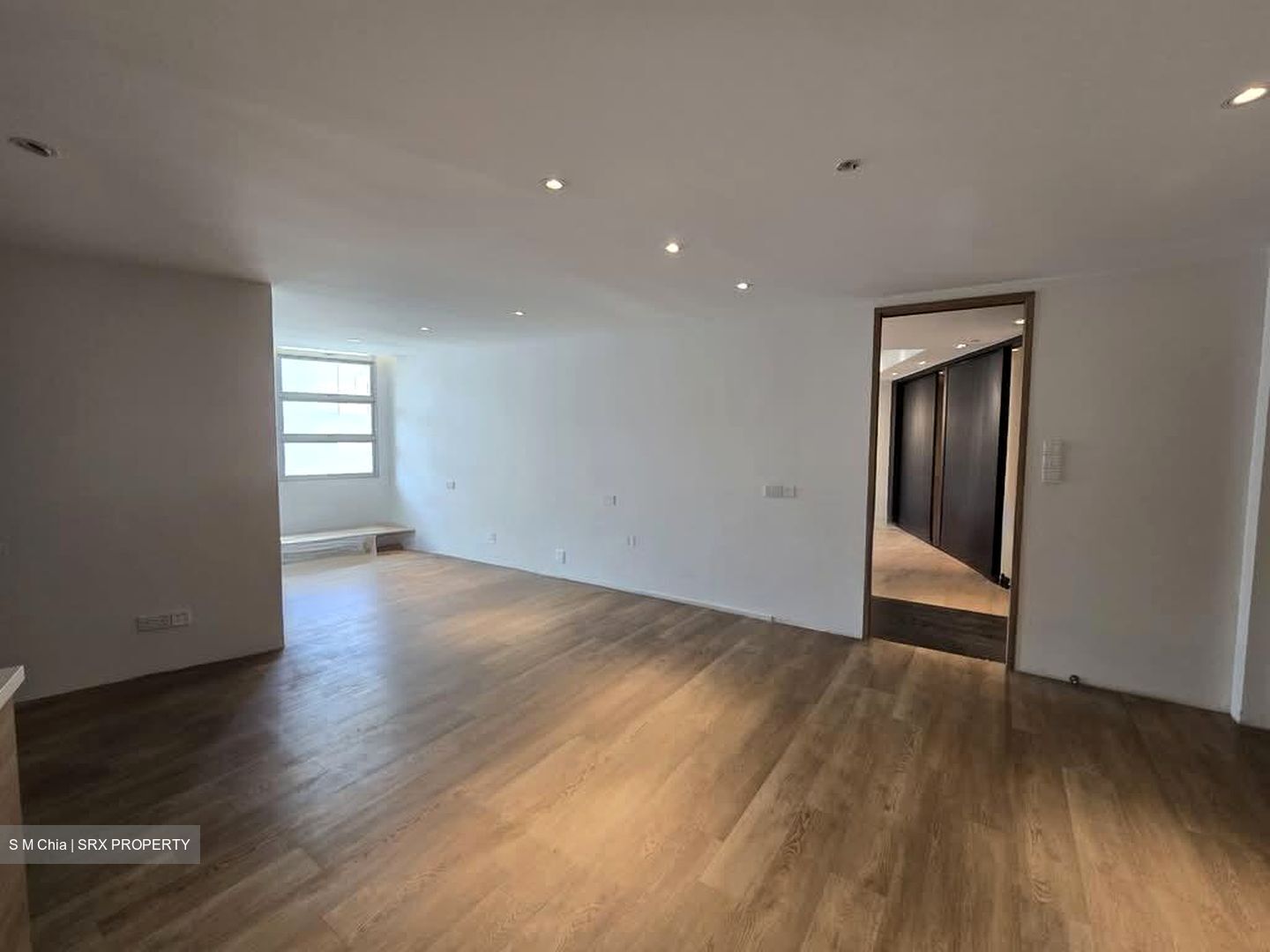 Tank Road (D9), Office #566797471